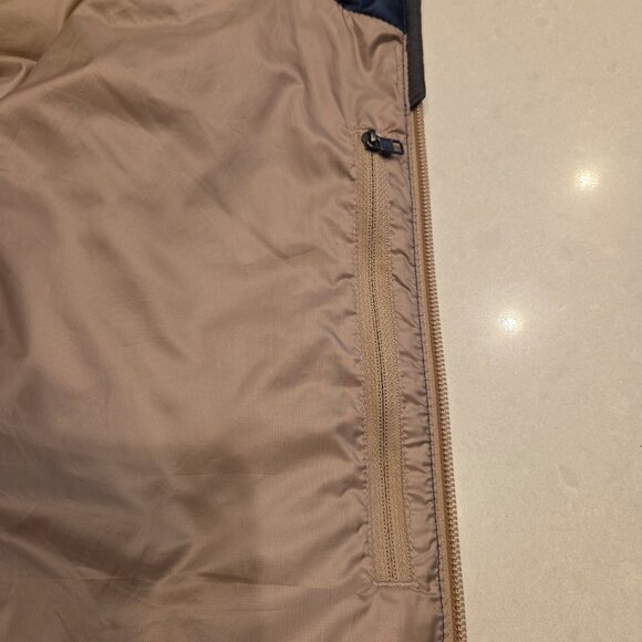 Patagonia Men's Nano Puff Vest. Size XS - Picture 5 of 5